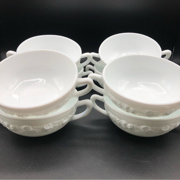 4 (of 8) VITROCK Cream Soup Bowls Milk Glass Vintage Anchor Hocking 5” D PERFECT - Picture 1 of 6